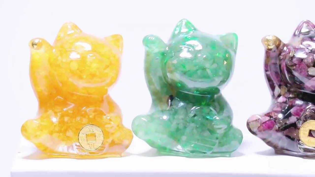 Handcrafted Lucky Cat Crystal Ornament